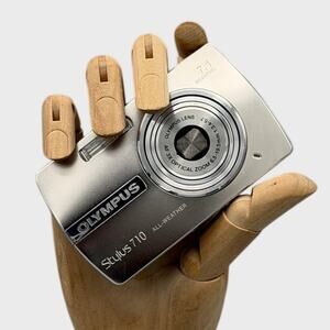 Olympus Stylus 710 Digital Camera | 7.1MP | Silver